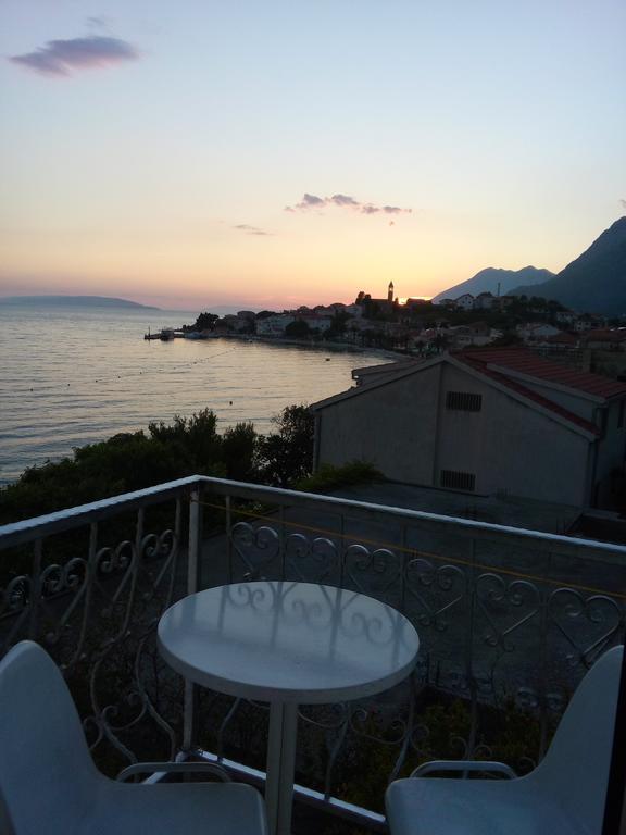 Guesthouse Kod Irene Gradac  Exterior foto